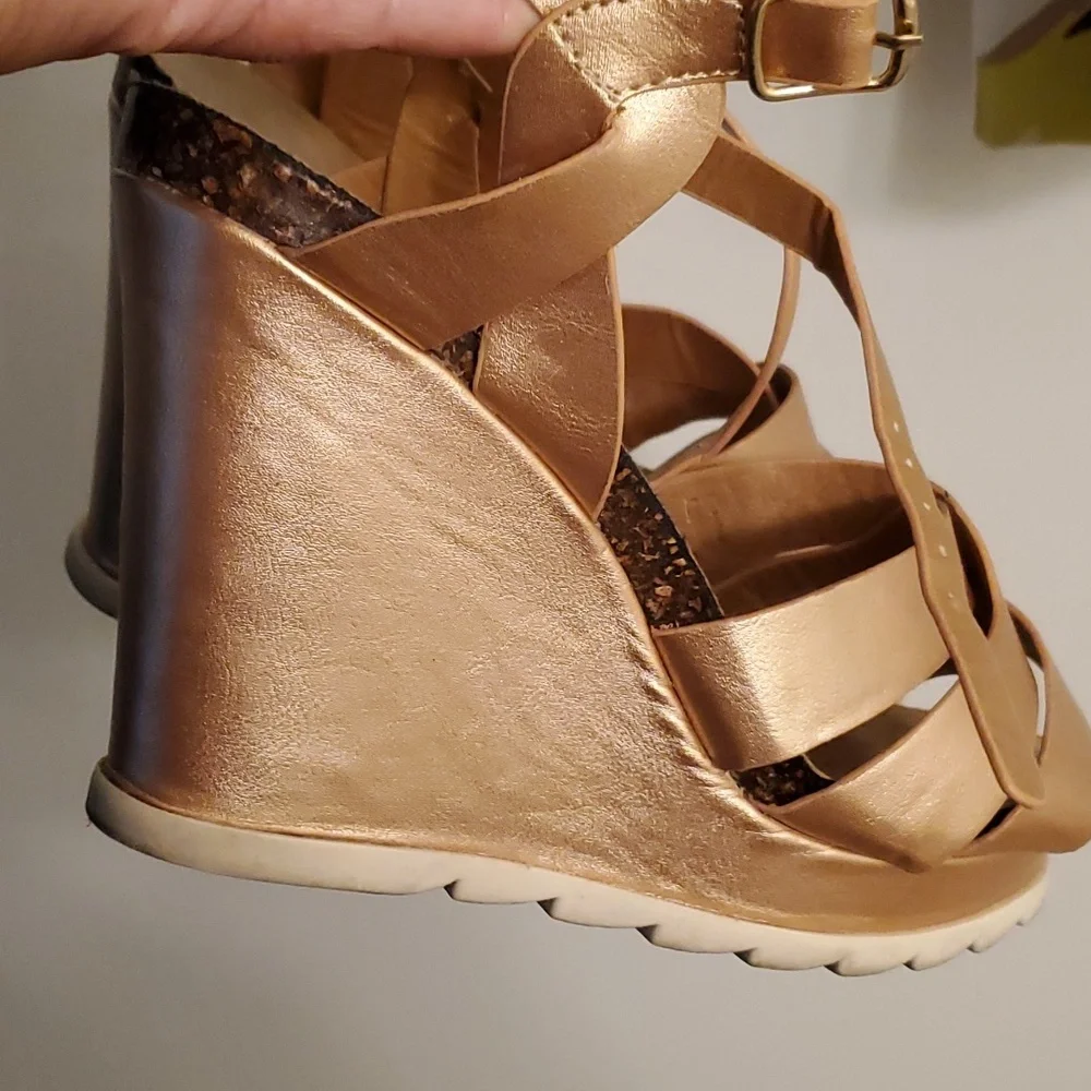 Sandals - Picture 3 of 7